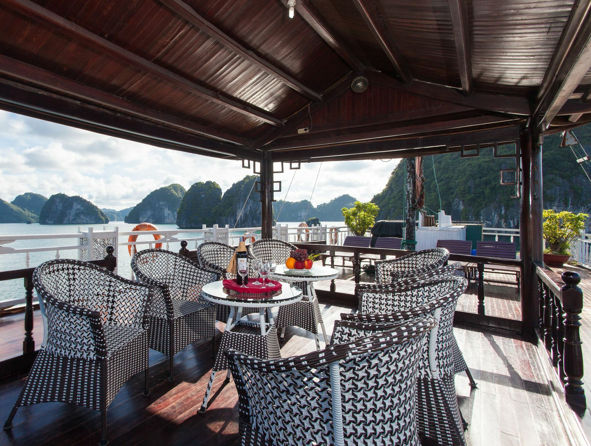 Halong Lavender Cruises Hotel Ha Long Exterior foto